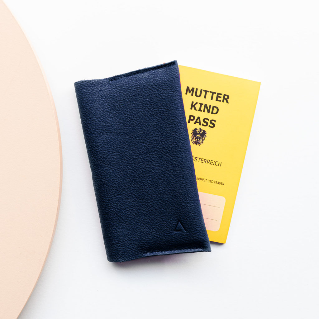 Mother and child passport cover EVE Austria natural leather in dark blue with discreet logo embossing