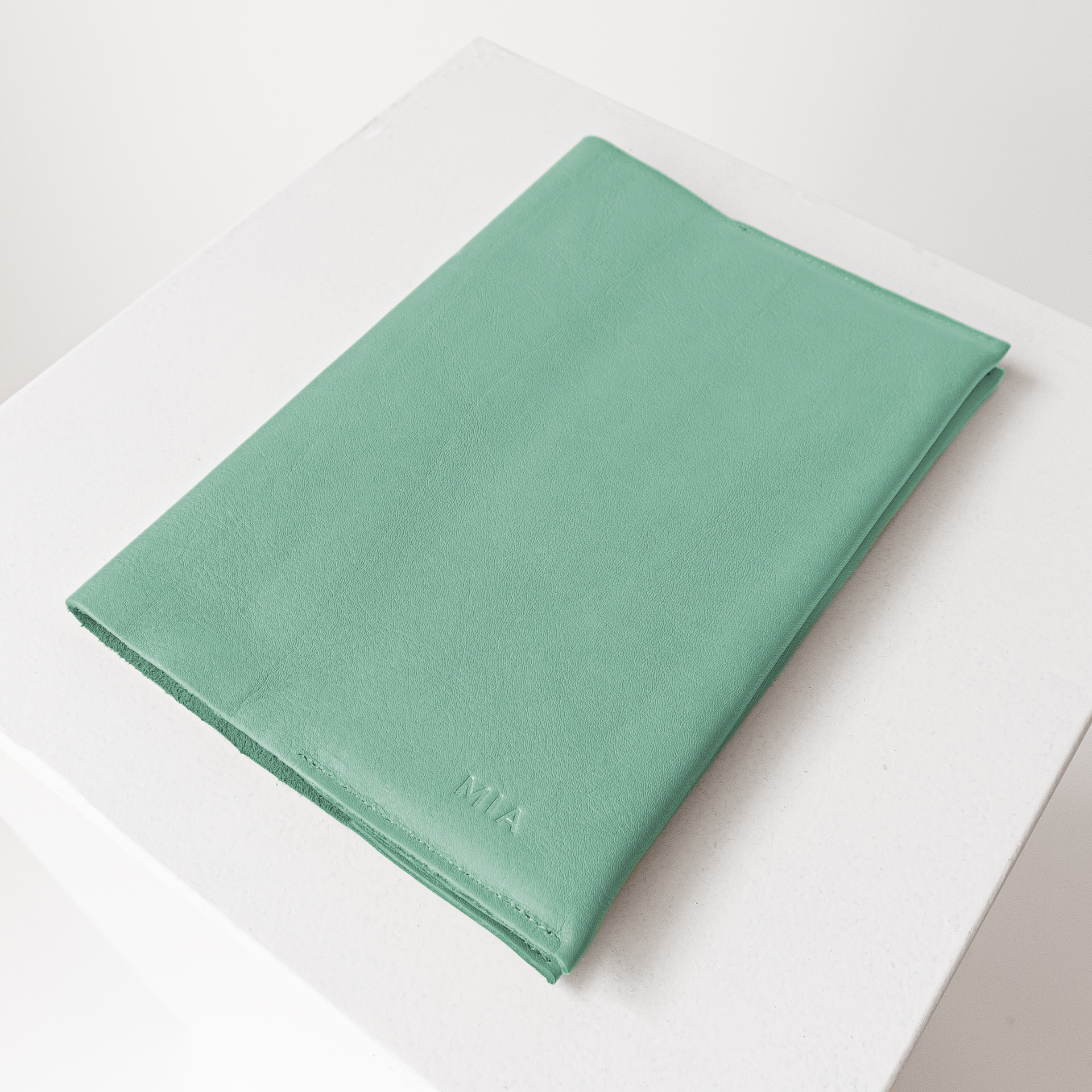 U-book cover EVE made of sustainable natural leather in mint with individual embossing in nature